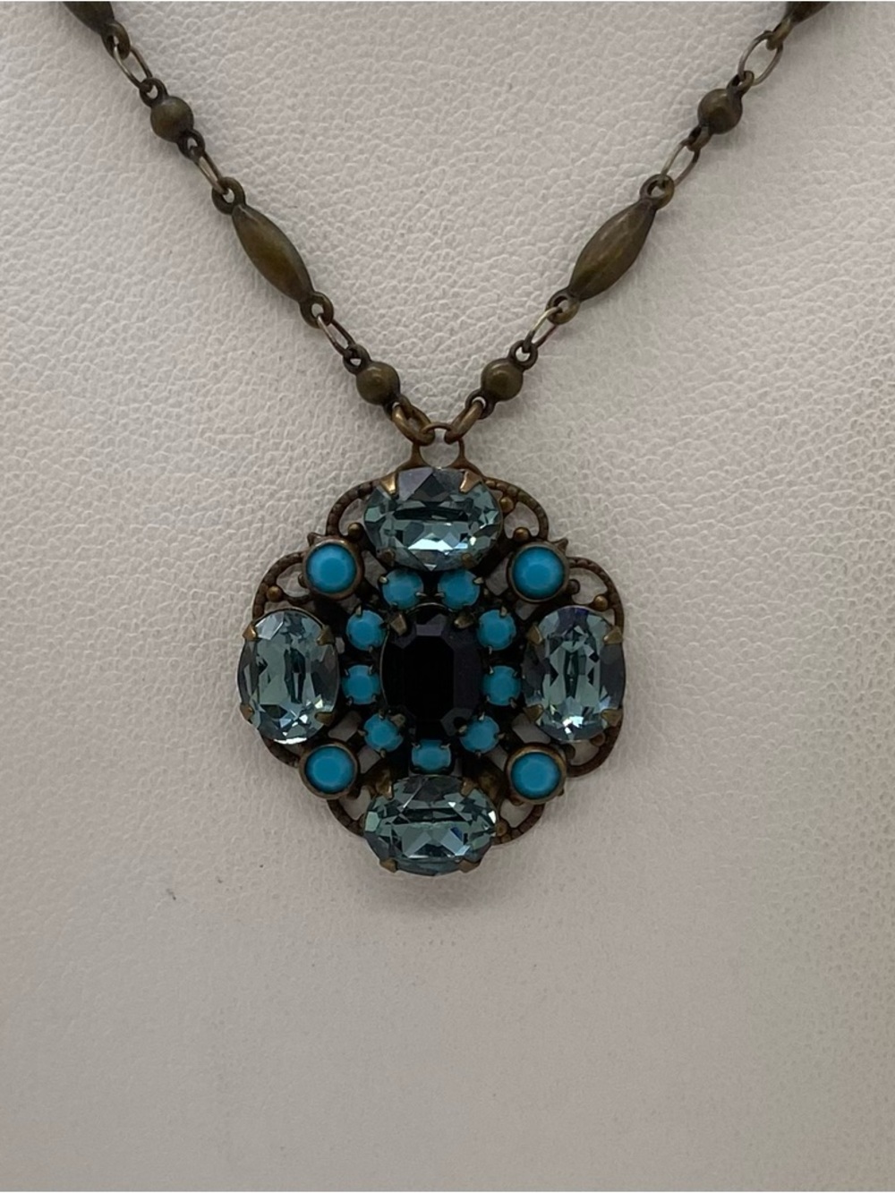 Vintage Liz Palacios Antique Revival Faux Turquoise & Blue Crystal Necklace